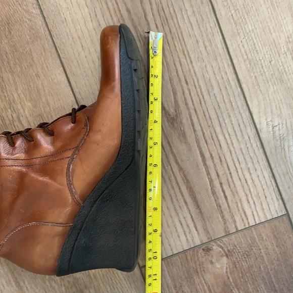 Kenneth Cole Reaction Grape Cede lace up heeled boots. - Picture 14 of 14